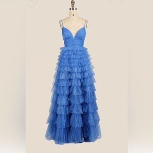 Oh Molly size 4 prom dress. New with tags- never worn.